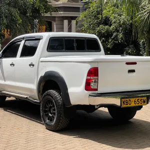 Toyota hillux (double cabin) 2008 in Kiambu Road, Nairobi, Nairobi County — Locally Used — photo 4 of 5