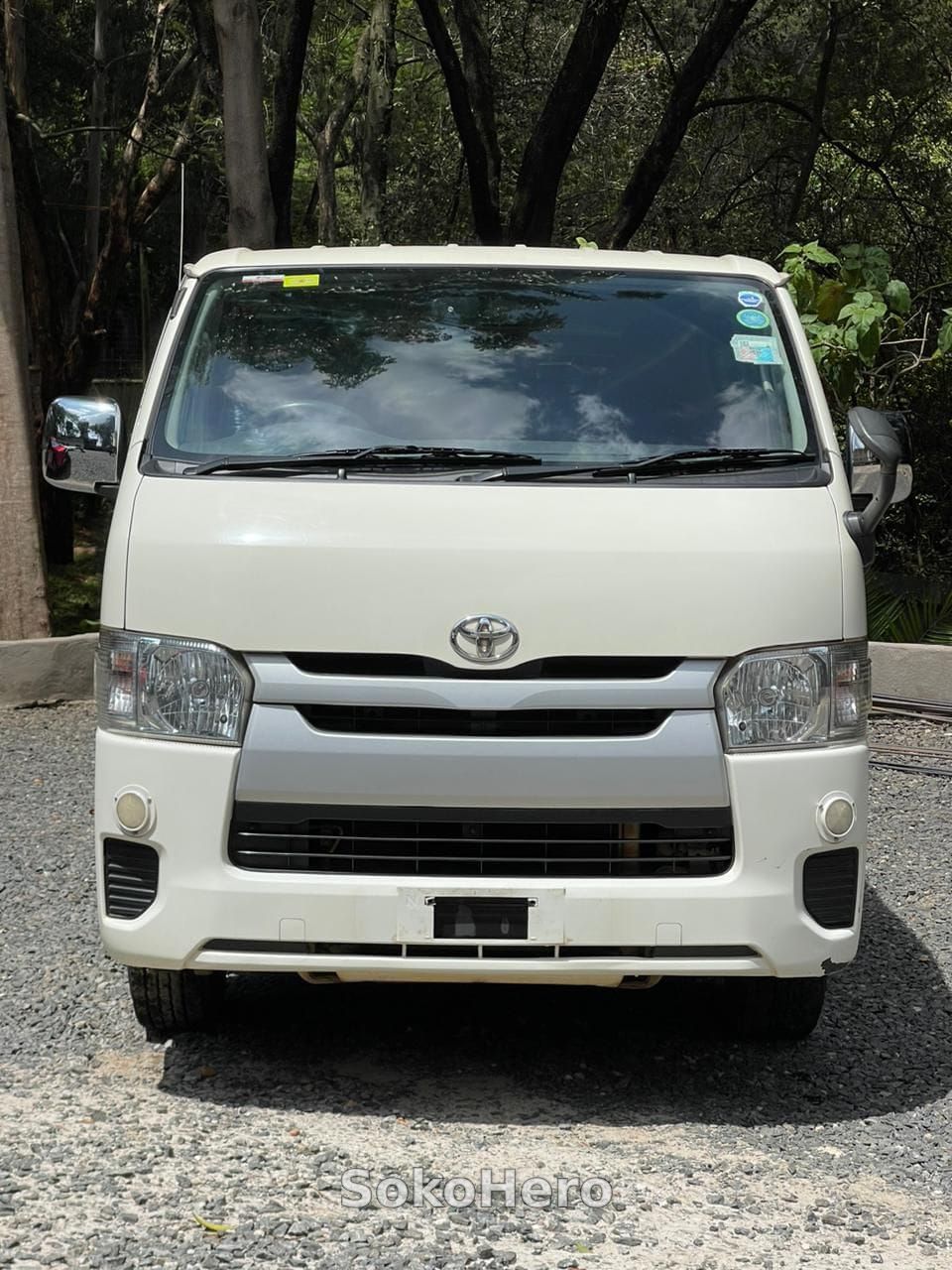 Toyota Hiace 2014 in Eastlands, Nairobi, Nairobi County — Locally Used listing — KES 2,600,000