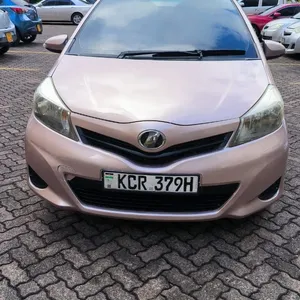 Toyota Vitz 2011 — Locally Used — photo 2 of 4