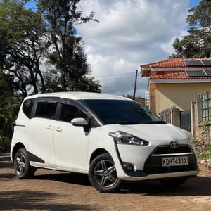 Toyota Sienta 2015 — Locally Used — photo 2 of 6