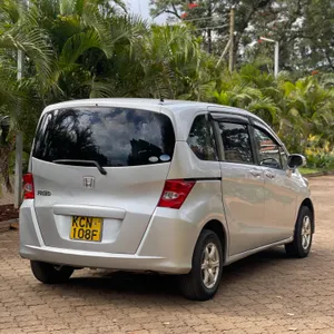 Honda Freed 2010 — Locally Used — photo 1 of 10
