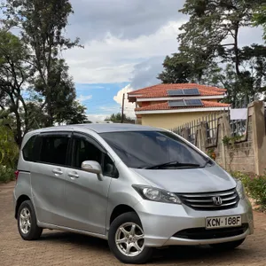 Honda Freed 2010 — Locally Used — photo 9 of 10
