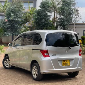 Honda Freed 2010 — Locally Used — photo 10 of 10