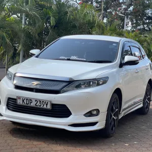 Toyota Harrier 2017 — Locally Used — photo 2 of 10