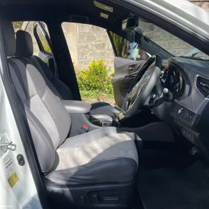 Toyota Harrier 2017 — Locally Used — photo 7 of 10