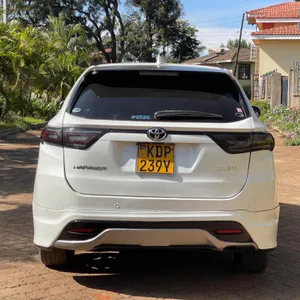Toyota Harrier 2017 — Locally Used — photo 10 of 10