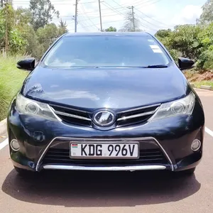 Toyota Auris 2014 — Locally Used — photo 1 of 10