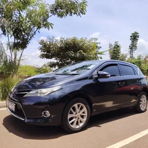 Toyota Auris 2014 — Locally Used — photo 4 of 10