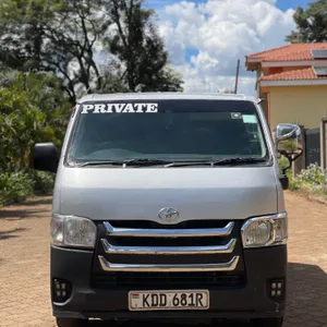 Toyota Hiace 2014 — Locally Used — photo 9 of 9