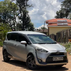 Toyota Sienta 2014 — Locally Used — photo 4 of 10