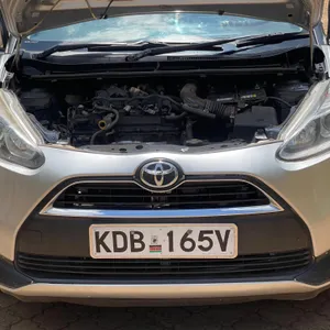 Toyota Sienta 2014 — Locally Used — photo 5 of 10