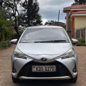 Toyota Vitz 2018 — Locally Used — photo 2 of 10