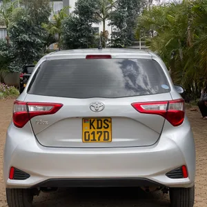 Toyota Vitz 2018 — Locally Used — photo 5 of 10