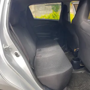 Toyota Vitz 2018 — Locally Used — photo 7 of 10