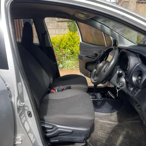 Toyota Vitz 2018 — Locally Used — photo 8 of 10