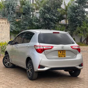 Toyota Vitz 2018 — Locally Used — photo 10 of 10
